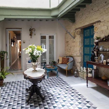 Casa Portus Gaditanus S XVIII Patio Andaluz إل بويرتو دي سانتا ماريا الغرفة الصورة
